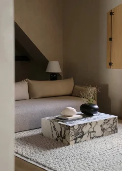 Offset Sofa 3-Seater, bouclé 06 fra Audo Copenhagen