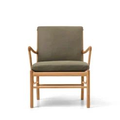 OW149 Colonial lænestol, eg olie, Terra-læder af Ole Wanscher