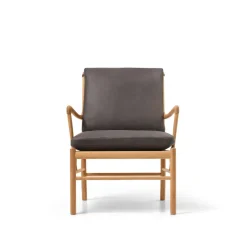 OW149 Colonial lænestol, eg olie, Terra-læder af Ole Wanscher