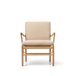 OW149 Colonial lænestol, valnød olie, Terra-læder af Ole Wanscher