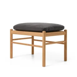 OW149F Fodskammel til Colonial lænestol, eg olie, Terra-læder af Ole Wanscher