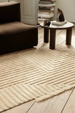 Oyster Table Lamp fra Ferm Living