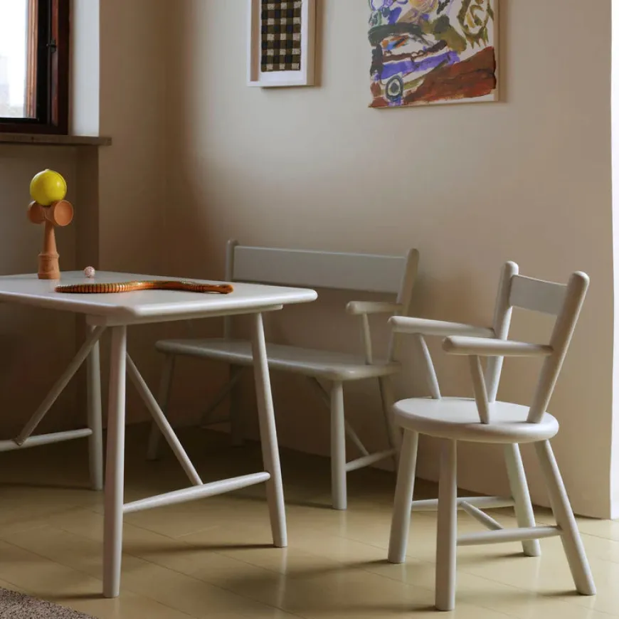 P11 børnebænk af Børge Mogensen