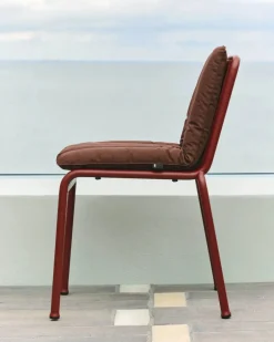 Palissade Chair, iron red fra Hay