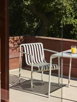 Palissade Dining Armchair, sky grey fra Hay