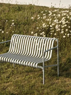 Palissade Dining Bench, hot galvanised fra Hay