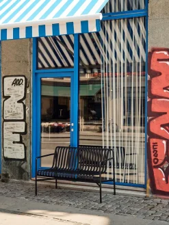 Palissade Dining Bench, hot galvanised fra Hay