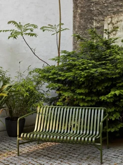 Palissade Dining Bench, olive fra Hay