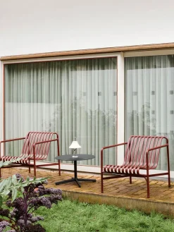 Palissade Lounge Chair Low, sky grey fra Hay