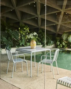 Palissade Table 90x82, antracit fra Hay