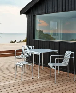 Palissade Table 90x82, sky grey fra Hay