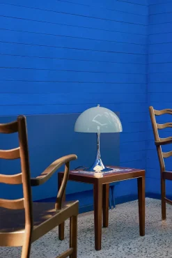 Panthella 250 bordlampe, koral af Verner Panton