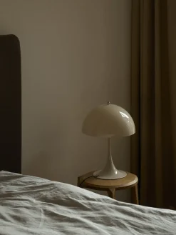 Panthella 320 bordlampe, messing af Verner Panton