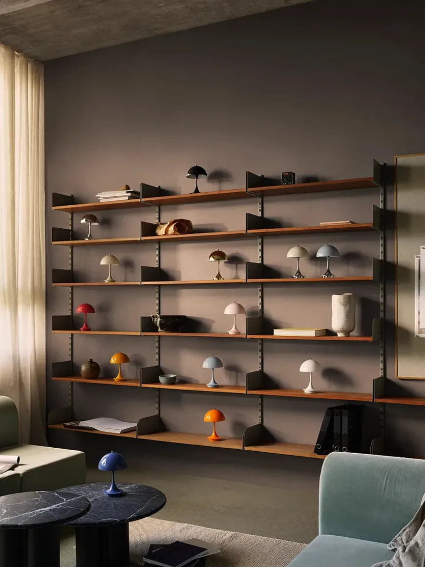 Panthella 160 Portable V3, chrome beige af Verner Panton