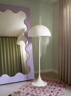 Panthella gulvlampe af Verner Panton