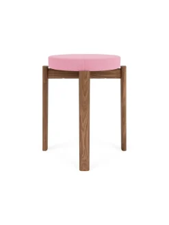 Passage Stool, upholstered fra Audo Copenhagen