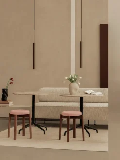 Passage Stool, upholstered fra Audo Copenhagen