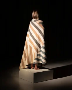 Patch Plaid, saffron/blue/white fra raawii