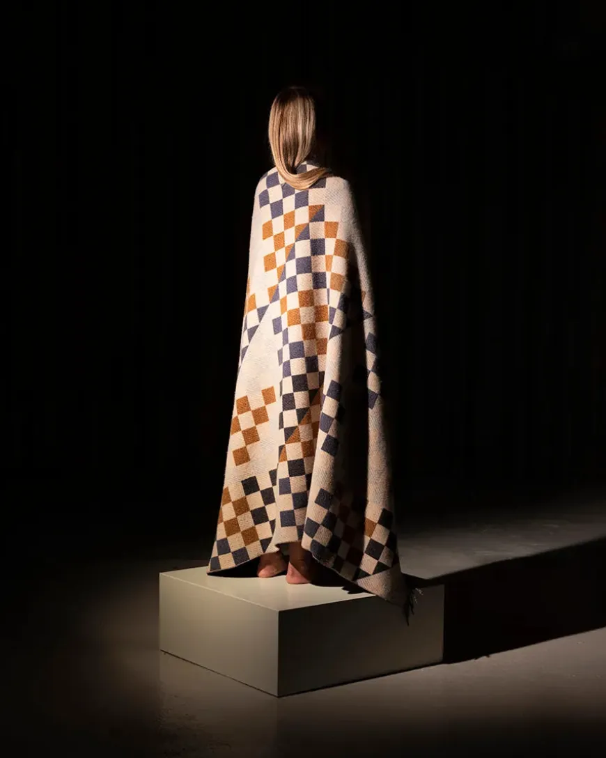 Patch Plaid, saffron/blue/white fra raawii