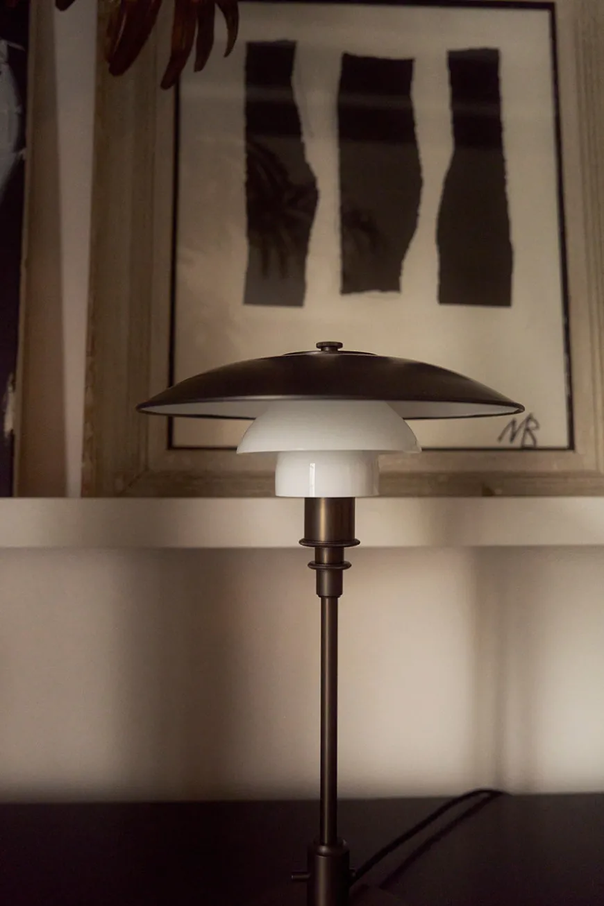 PH 3/2 Pale Rose Bordlampe fra Louis Poulsen