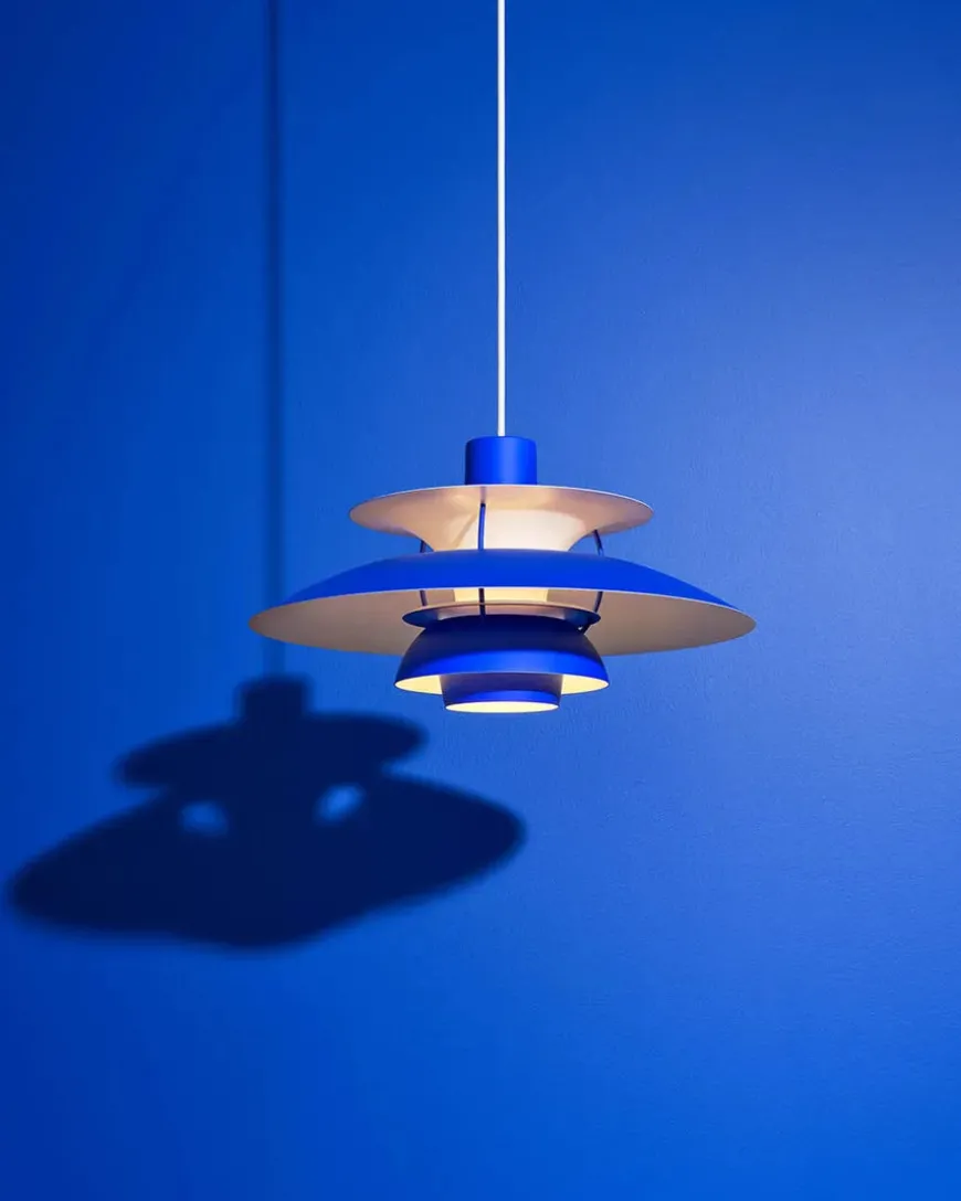 PH 5 Pendant, Monochrome Dusty Indigo af Poul Henningsen