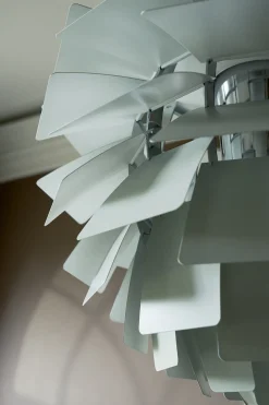 PH Artichoke Dusty Blue/Brass fra Louis Poulsen