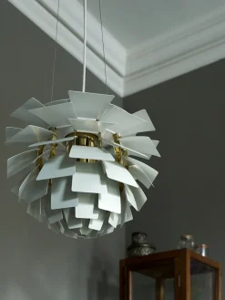 PH Artichoke Soft White/Brass fra Louis Poulsen