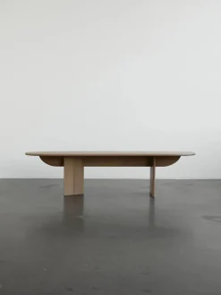 Pillabout Dining Table, 300x100 cm fra Louise Roe