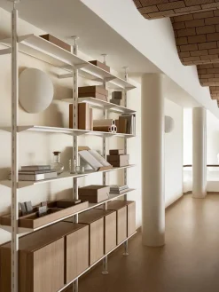 Pira G2 Floor-to-Wall Shelving Bundle B fra String