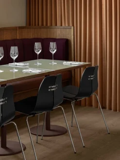 PK3 spisebordsstol, sort ask af Poul Kjærholm