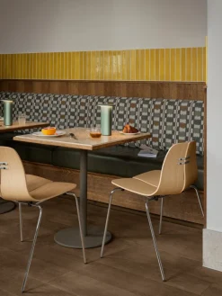 PK3 spisebordsstol, valnød af Poul Kjærholm