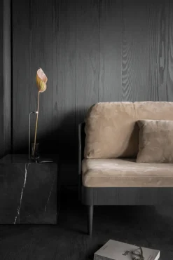 Plinth Cubic Grey Kendzo marmor fra Audo Copenhagen