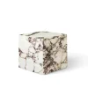 Plinth Cubic Rose Calacatta Viola marmor fra Audo Copenhagen