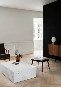 Plinth Low, grey galaxy marble fra Audo Copenhagen