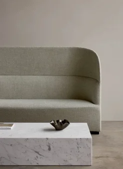 Plinth Low White Carrara marmor fra Audo Copenhagen