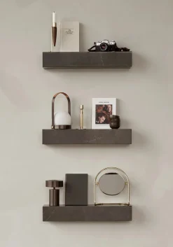 Plinth Shelf Sand Kunis Breccia marmor fra Audo Copenhagen