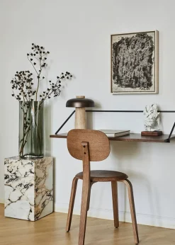 Plinth Tall Grey Kendzo marmor fra Audo Copenhagen