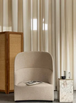 Plinth Tall Sand Kunis Breccia marmor fra Audo Copenhagen