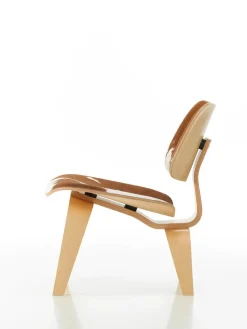 Plywood Group LCW, ash/calf's skin fra Vitra