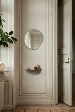 Pond Mirror lille, Brass fra Ferm Living