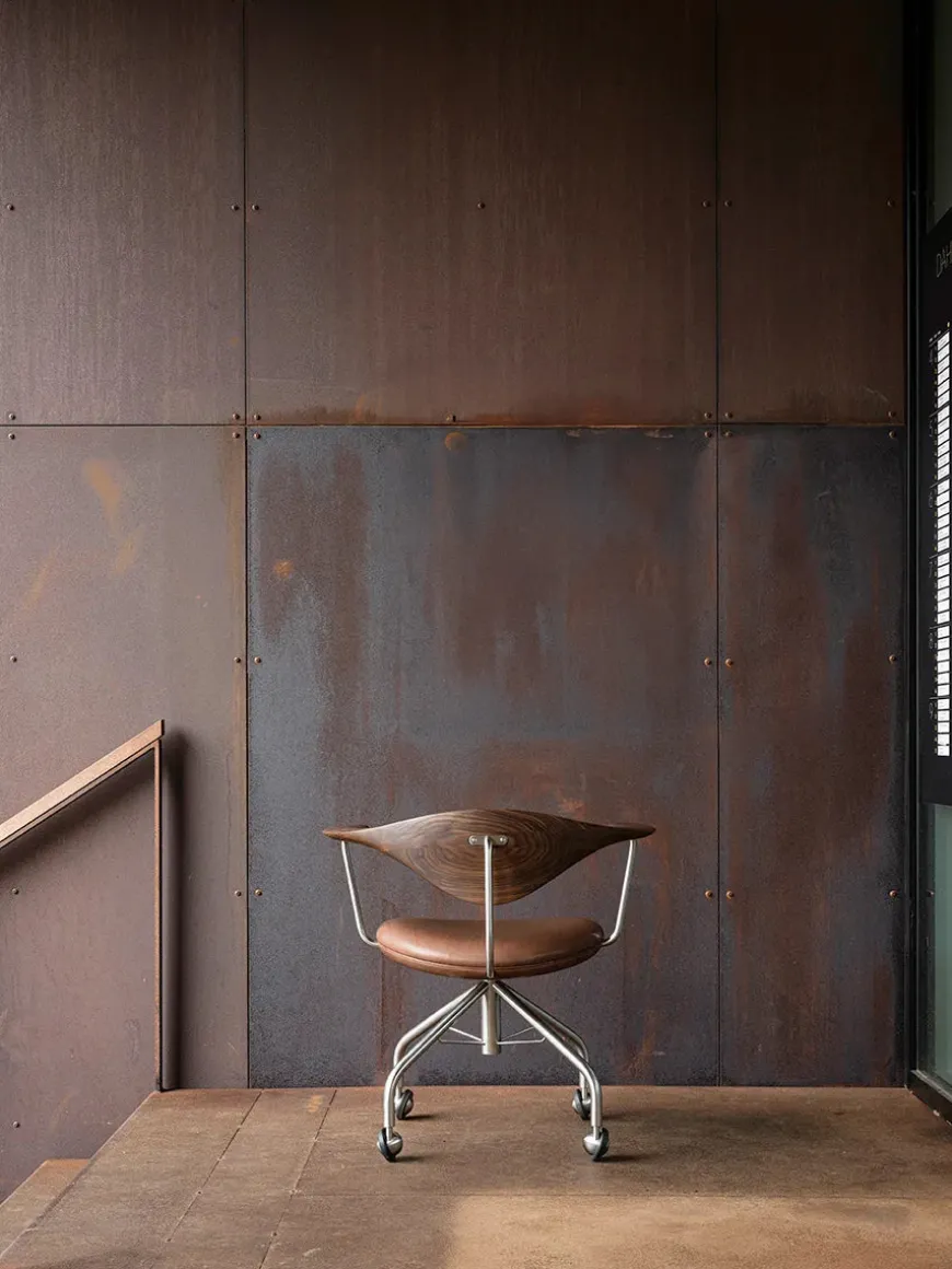 PP502 Kontordrejestol af Hans J. Wegner