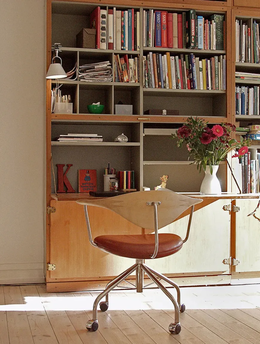 PP502 Kontordrejestol af Hans J. Wegner