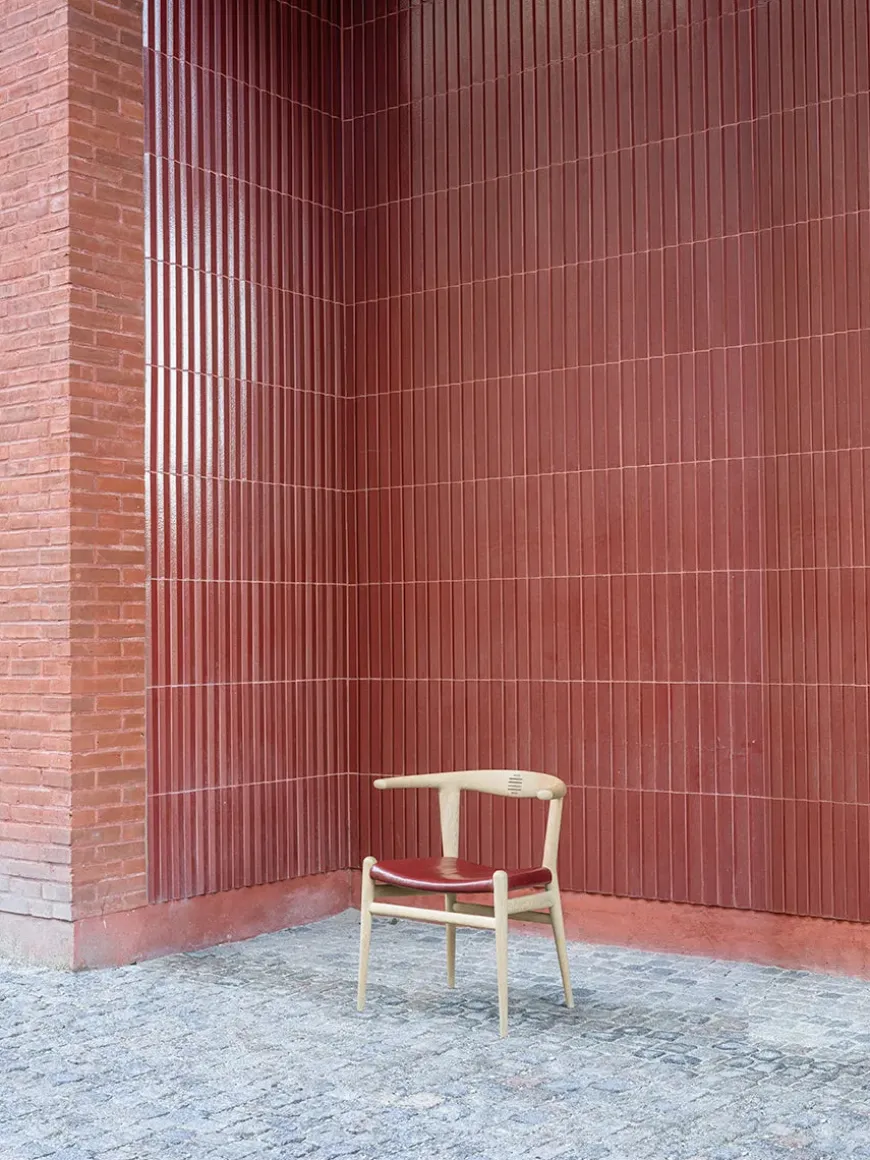 PP518 Tyrestol m. polstret sæde af Hans J. Wegner