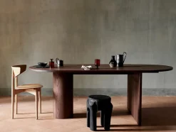 Pylo Dining Table fra Ferm Living