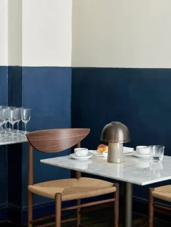 Raku SH8 portable bordlampe fra &Tradition