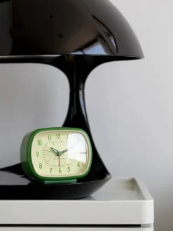 Retro Alarm Clock, green fra Kikkerland