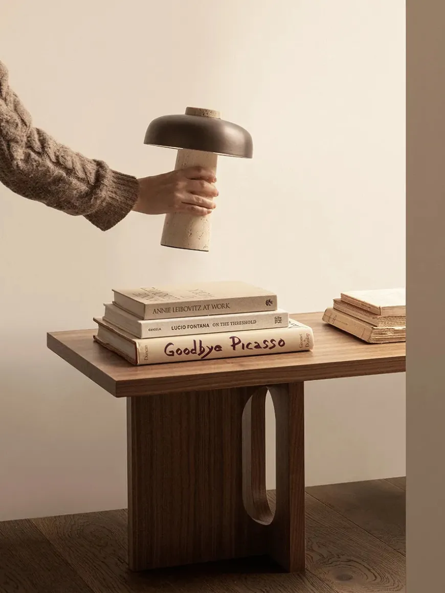 Reverse Portable Lamp fra Audo Copenhagen