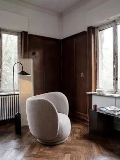 Rico Lounge Chair, bouclé i off-white fra Ferm Living