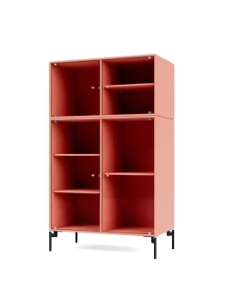 Ripple III Vitrineskab, inkl. ben fra Montana