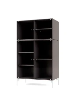 Ripple III Vitrineskab, inkl. ben fra Montana